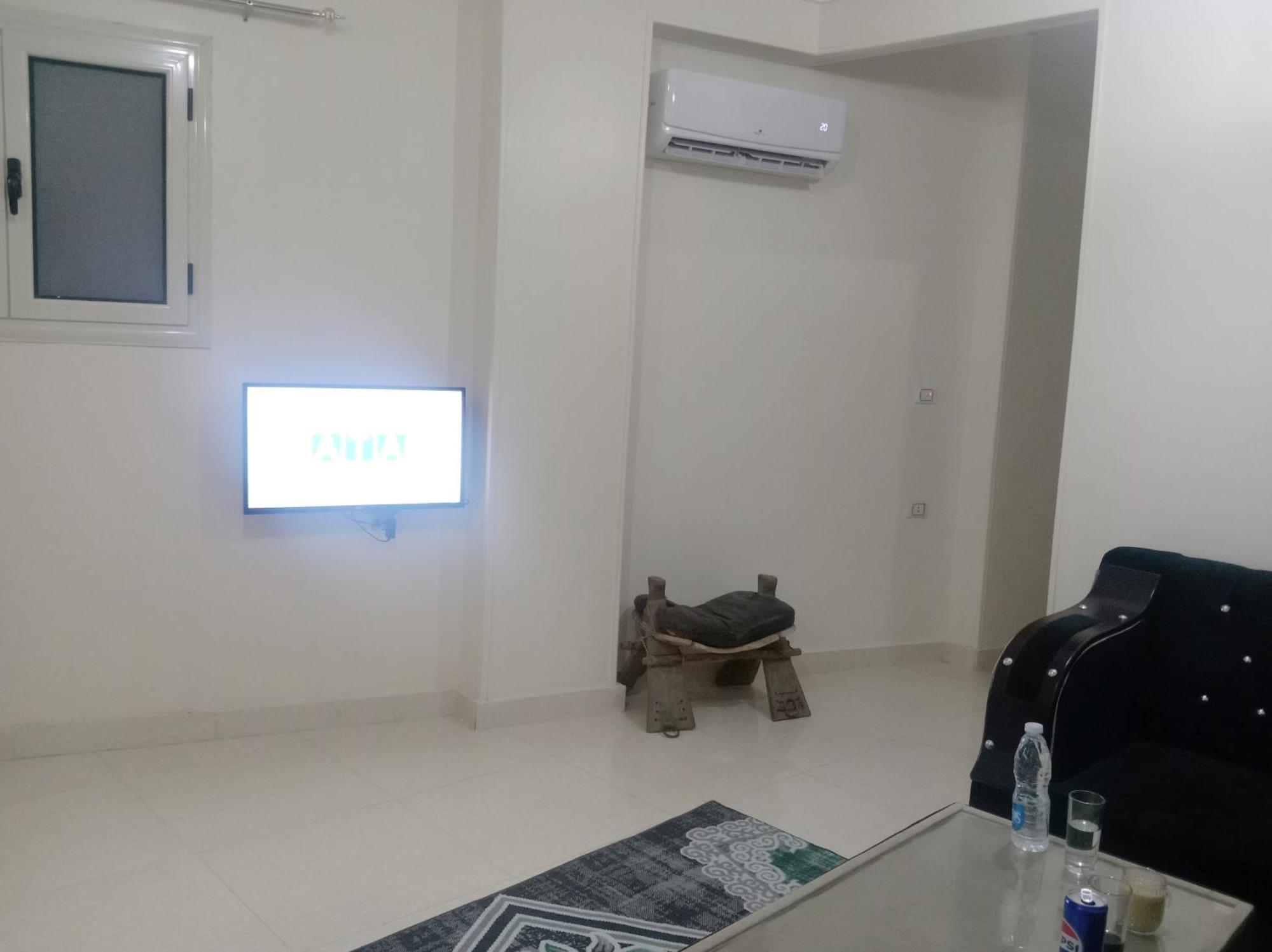 Giza Pyramids Apartment